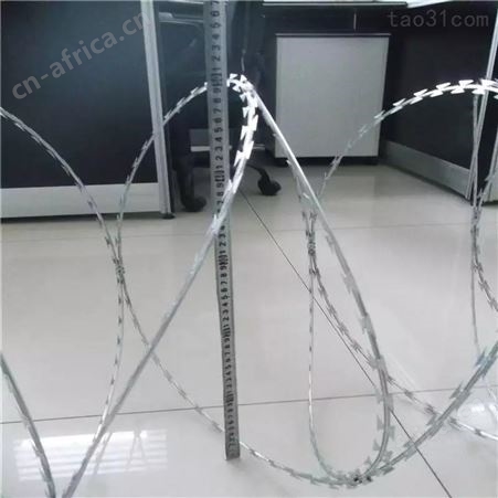 曲靖厂家供应高上锌刺丝滚笼+铁路支架 可现场安装指导