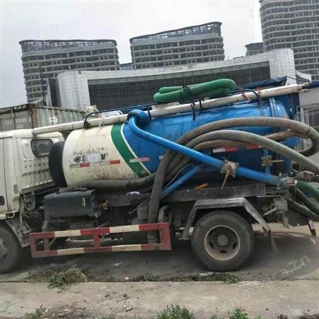 义乌吸污车抽污车出租 清洗管道车抽粪池车出租价钱