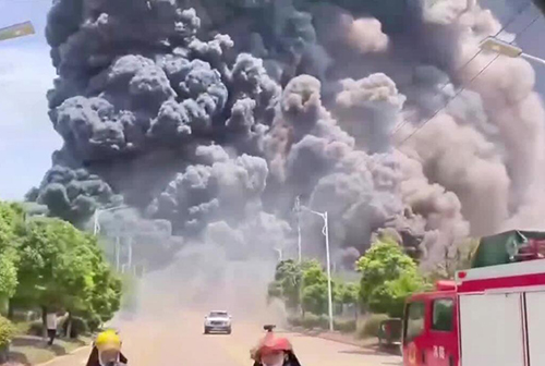 江西贵溪化工厂发生爆炸事故 江西贵溪化工厂发生爆炸事故